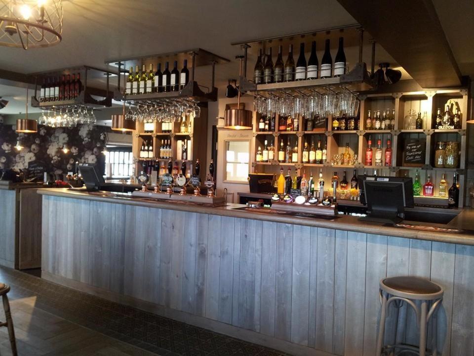 Tafarn Y Rhos Hotell Llangefni Eksteriør bilde